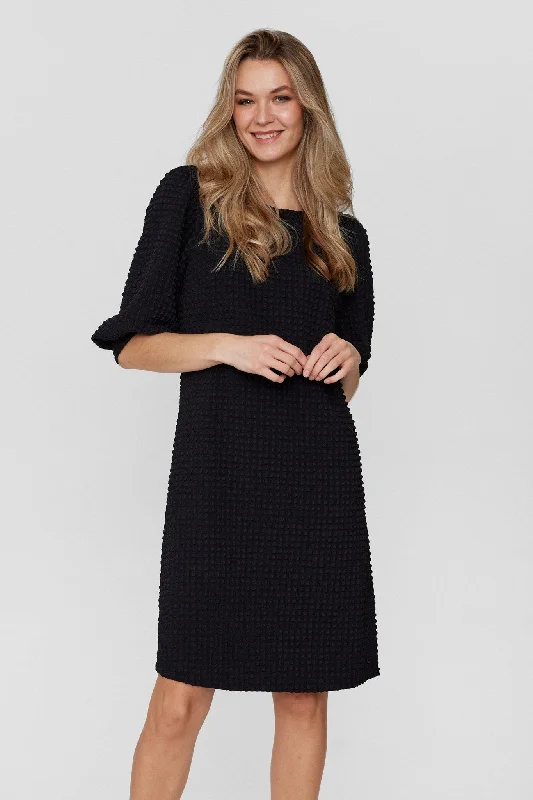 NUVILJE O-NECK DRESS - Caviar